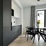 Apartment Brand New With Balcony And Free Parking