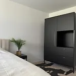 Brand New With Balcony And Free Parking Apartment *
