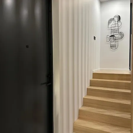 דירה Brand New With Balcony And Free Parking *