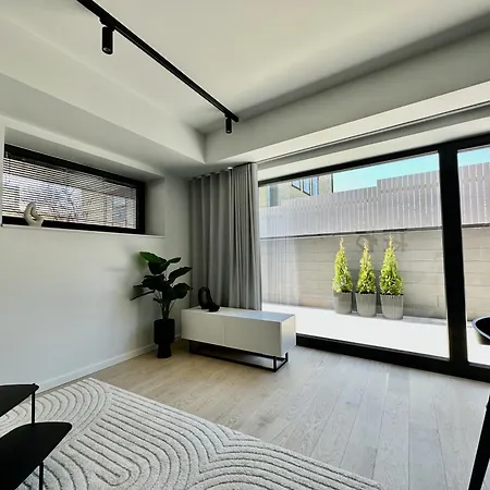 Apartment Brand New With Balcony And Free Parking