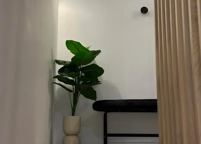 Brand New With Balcony And Free Parking Апартаменты