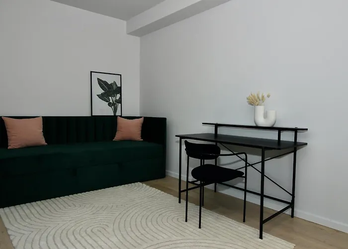 Апартаменты Brand New With Balcony And Free Parking *